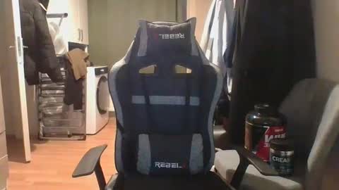 Snapshot of anonymousguy68_cam chatting on February 2025 01:06:01 PM Anonymousguy online show from February 2025 01:06:01 PM