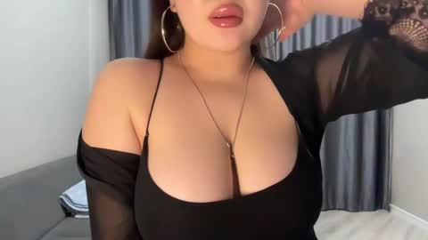 Snapshot of anora_sunny chatting on March 2025 09:54:02 PM Any online show from March 2025 09:54:02 PM