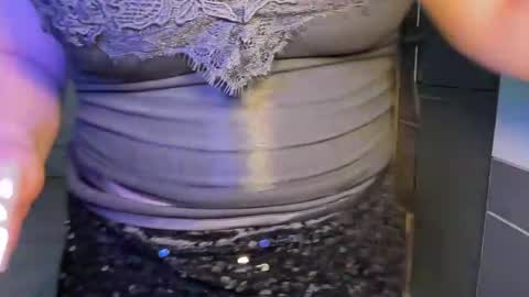 Snapshot of anora_sunny chatting on May 2026 12:32:01 PM Any online show from May 2026 12:32:01 PM