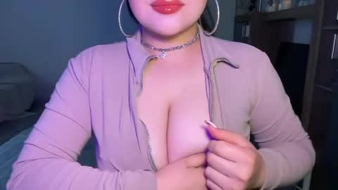 Snapshot of anora_sunny chatting on May 2026 05:42:01 PM Any online show from May 2026 05:42:01 PM