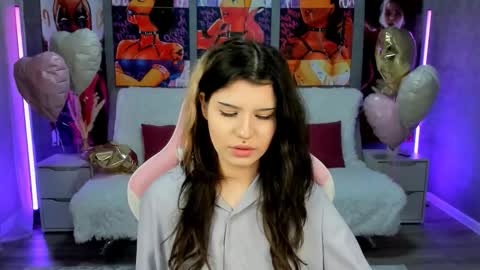 Anora online show from February 2026 06:39:02 PM