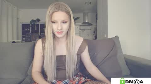 Sexy Ladybug online show from March 2026 10:42:02 AM