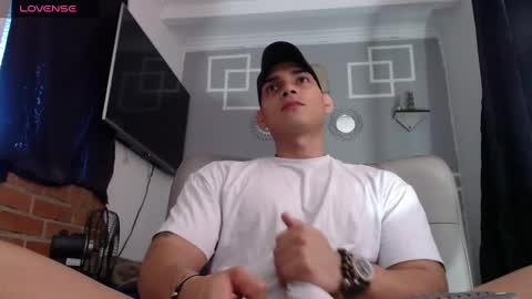 Snapshot of antarahasbun chatting on December 2024 06:48:02 PM Antara online show from December 2024 06:48:02 PM