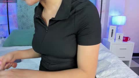 anthonelaDuque online show from October 2025 11:53:02 AM