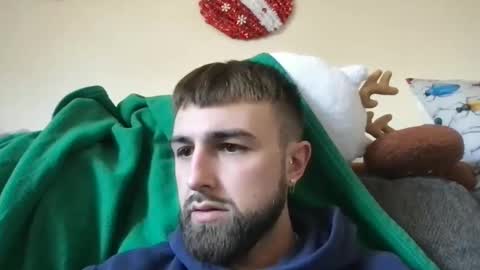 Ant online show from December 2024 06:21:01 PM