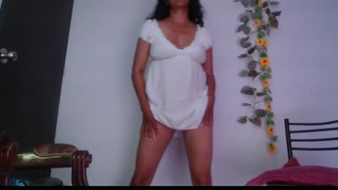 Snapshot of anto055 chatting on December 2024 02:02:01 AM Antonella online show from December 2024 02:02:01 AM