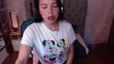 antolyh_c online show from February 2026 12:12:01 PM