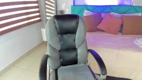 Snapshot of antonela_vargas chatting on January 2026 12:07:02 PM Anto online show from January 2026 12:07:02 PM