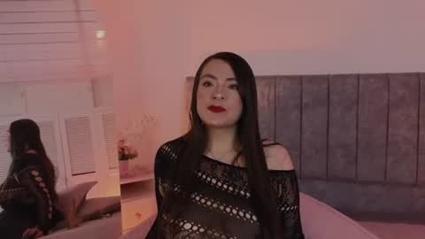 Snapshot of antonella_1998_ chatting on June 2026 02:06:02 PM Antonella online show from June 2026 02:06:02 PM