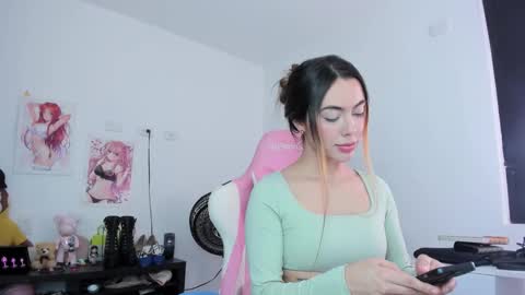 Snapshot of antonella_28_ chatting on October 2025 08:54:02 PM Antonella online show from October 2025 08:54:02 PM