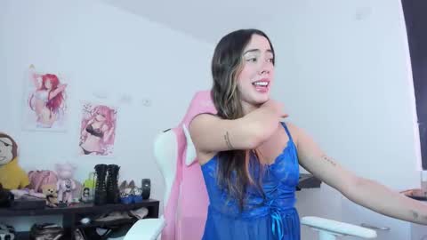 Snapshot of antonella_28_ chatting on October 2025 08:31:01 PM Antonella online show from October 2025 08:31:01 PM