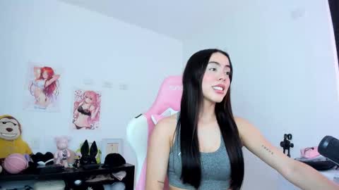 Snapshot of antonella_28_ chatting on November 2025 11:04:02 PM Antonella online show from November 2025 11:04:02 PM