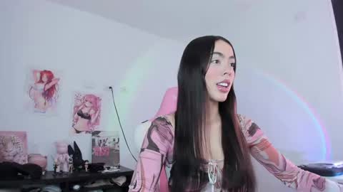 Snapshot of antonella_28_ chatting on November 2025 08:52:02 PM Antonella online show from November 2025 08:52:02 PM