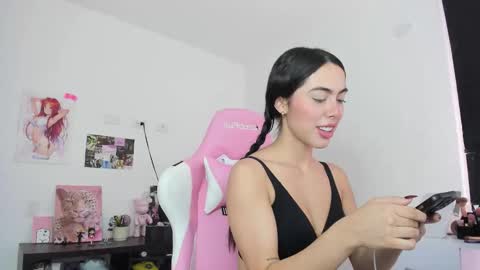 Snapshot of antonella_28_ chatting on February 2026 08:34:01 PM Antonella online show from February 2026 08:34:01 PM