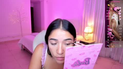 Snapshot of antonella_grayy chatting on January 2025 02:14:02 PM Antonella Grayy online show from January 2025 02:14:02 PM