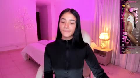 Snapshot of antonella_grayy chatting on January 2025 02:02:02 PM Antonella Grayy online show from January 2025 02:02:02 PM