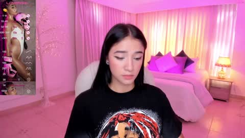 Snapshot of antonella_grayy chatting on January 2025 02:03:02 PM Antonella Grayy online show from January 2025 02:03:02 PM