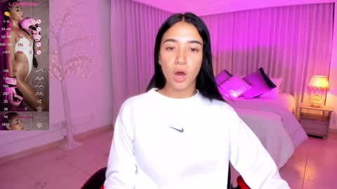 Snapshot of antonella_grayy chatting on January 2025 11:00:02 AM Antonella Grayy online show from January 2025 11:00:02 AM