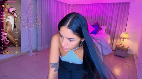 Snapshot of antonella_grayy chatting on January 2025 11:01:01 AM Antonella Grayy online show from January 2025 11:01:01 AM