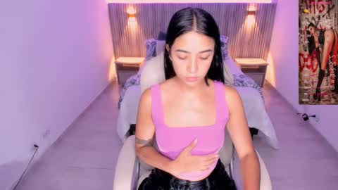 Snapshot of antonella_grayy chatting on February 2025 10:59:02 AM Antonella Grayy online show from February 2025 10:59:02 AM