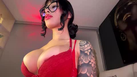 Snapshot of antonella_silva chatting on May 2026 01:54:02 AM Anto online show from May 2026 01:54:02 AM