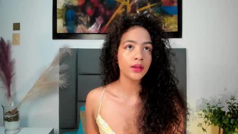 Snapshot of antonellahall_ chatting on October 2025 11:54:01 AM AntonellaHall online show from October 2025 11:54:01 AM