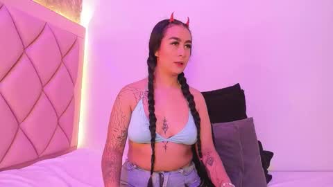 ANTONELLE  online show from November 2025 10:48:02 AM