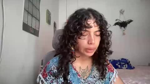 Antonia online show from December 2025 05:08:02 PM