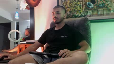 Hadez online show from February 2025 11:27:01 PM