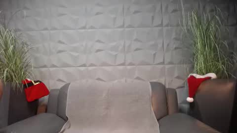 HI My name is Antonio online show from December 2024 08:07:02 PM