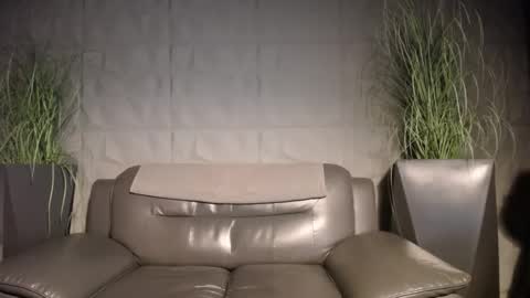 HI My name is Antonio online show from December 2024 07:49:02 PM