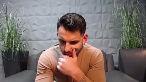 HI My name is Antonio online show from January 2025 08:00:01 PM