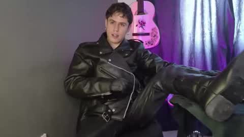 antonnello_ online show from April 2026 05:59:01 PM