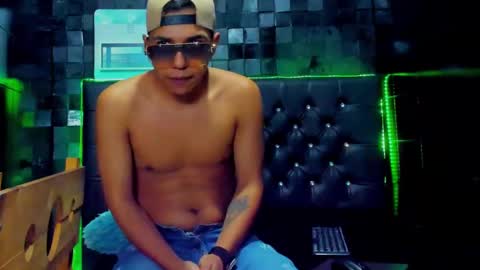 Antonycress online show from November 2025 12:27:01 PM