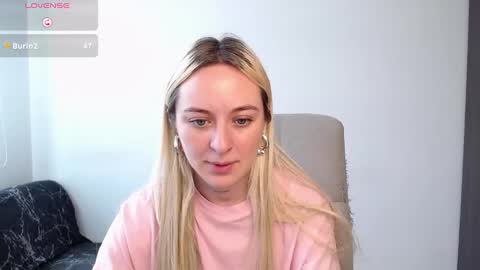 Antonia online show from January 2025 07:03:01 PM