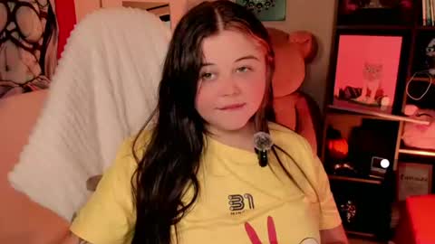   Independent model  online show from July 2026 09:19:02 PM
