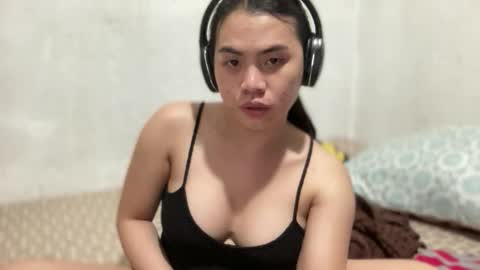 Snapshot of anyalooove chatting on February 2026 09:48:01 AM Hello sweeties I am your Baby girl Anya online show from February 2026 09:48:01 AM