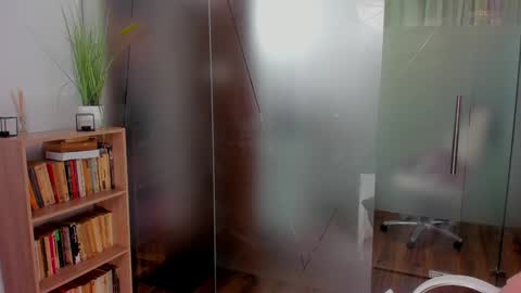 Anya online show from February 2025 02:02:01 PM