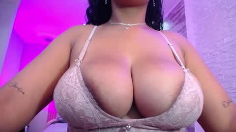 Anyela  online show from February 2025 02:02:01 PM