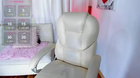 Anyi online show from November 2025 07:34:02 PM