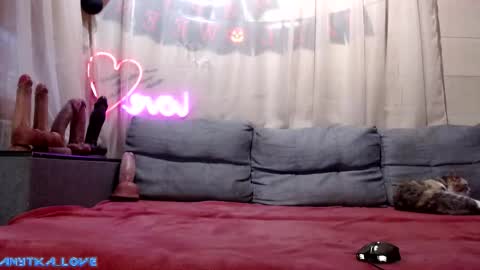 Anytka love online show from October 2025 09:26:02 AM