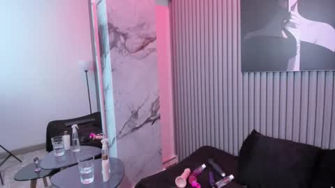 Snapshot of anyvegaa chatting on October 2025 12:23:02 PM Any online show from October 2025 12:23:02 PM