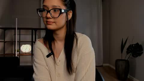 Snapshot of aouva chatting on April 2026 03:52:01 PM Sofia online show from April 2026 03:52:01 PM