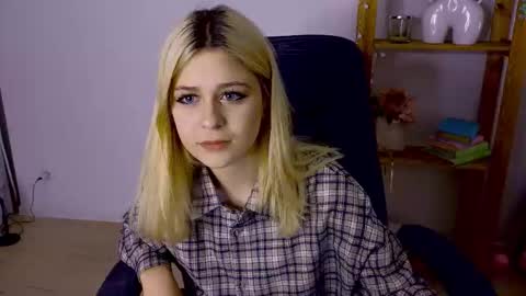 ApheliaStar online show from November 2025 03:56:02 PM