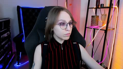 APHEX QUEEN online show from December 2024 01:03:01 PM