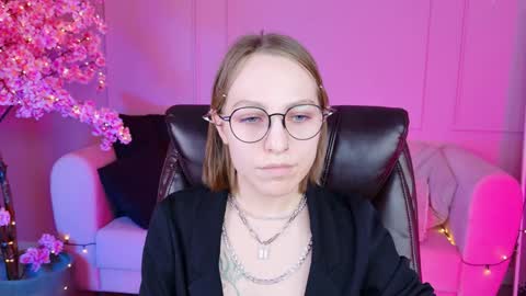 APHEX QUEEN online show from December 2024 01:22:02 PM