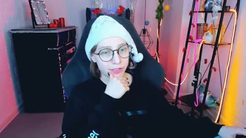 APHEX QUEEN online show from December 2024 06:09:01 PM