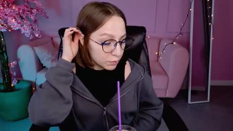 APHEX QUEEN online show from February 2025 01:03:01 PM