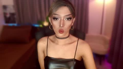 Snapshot of aphrodite_may chatting on June 2026 11:55:01 PM kathryn online show from June 2026 11:55:01 PM