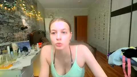 Snapshot of aphrodite_wow_ chatting on April 2026 02:00:02 PM Aphrodite online show from April 2026 02:00:02 PM